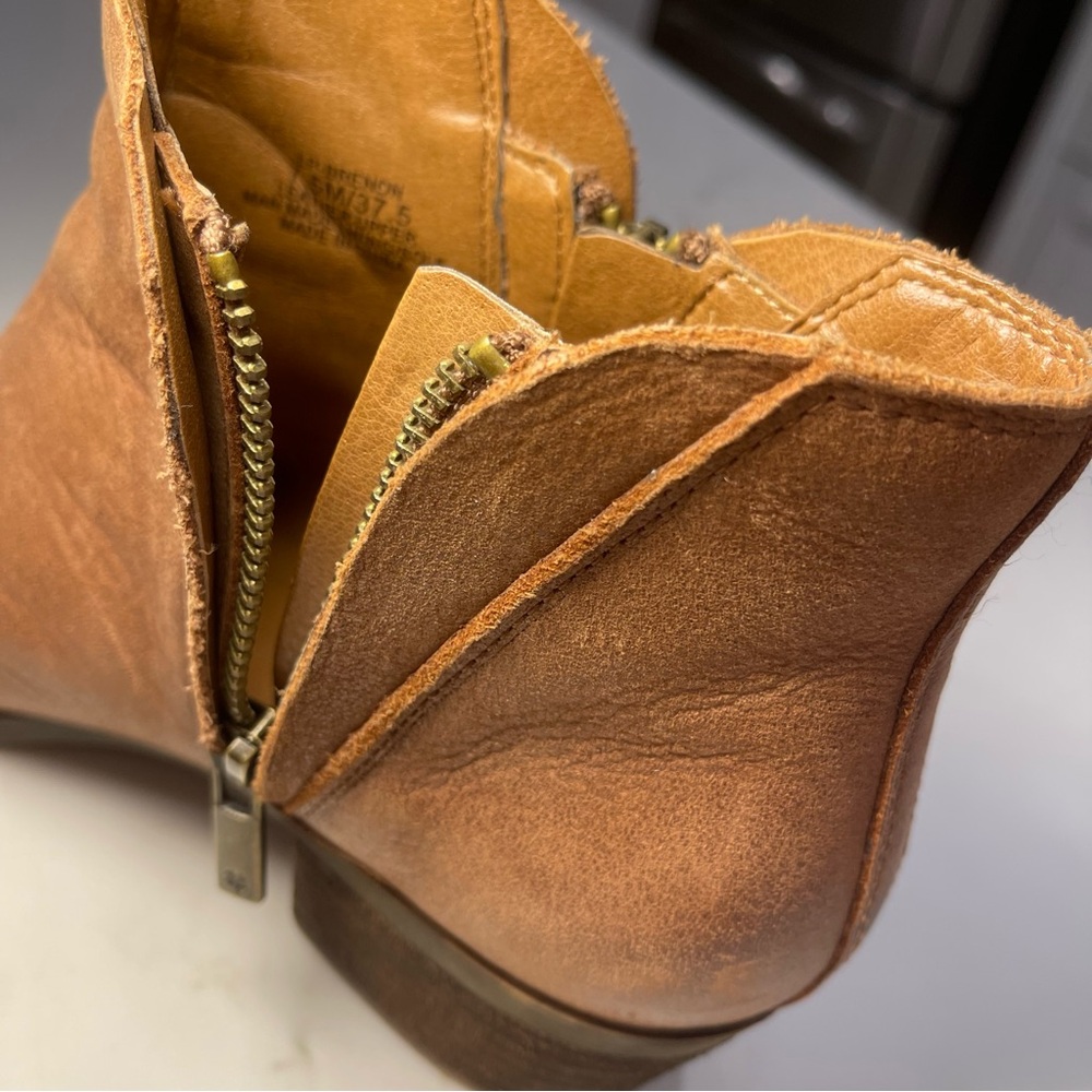 Lucky Brand Chic Brown Leather Ankle Booties w/ zipper detail - Picture 8 of 13